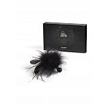 <strong>Перьевая щекоталка Pom Pom Feather Tickler</strong> <br />
Pom Pom Feather Tickler знает толк в ласках! Перо может заставить сердце вашего партнера биться чаще. <div class="charTableblock"> </div> Перьевая щекоталка Pom Pom Feather Tickler 
Pom Pom Feather Tickler знает толк в ласках! Перо может заставить сердце вашего партнера биться чаще.