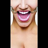 <strong>Белый расширяющий кляп Hook Gag</strong> <br />
Расширяющий кляп в форме двух крюков с резиновыми наконечниками для безопасного использования. <div class="charTableblock"><div><span>Тип</span>: другой</div><div><span>Цвет</span>: белый</div><div><span>Производитель</span>: OUCH by Shots Media BV, Нидерланды</div></div> Белый расширяющий кляп Hook Gag 
Расширяющий кляп в форме двух крюков с резиновыми наконечниками для безопасного использования.