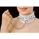 <strong>Белый кожаный ошейник </strong> <br />
Ошейник с шипами изготовлен из натуральной кожи с велюровой подкладкой. <div class="charTableblock"><div><span>Материал</span>: кожа</div><div><span>Цвет</span>: белый</div><div><span>Производитель</span>: Sitabella, Россия</div></div> Белый кожаный ошейник  
Ошейник с шипами изготовлен из натуральной кожи с велюровой подкладкой.