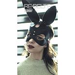 <strong>Маска с заячьими ушами Bunny Black</strong> <br />
Черная маска кролика из кожи. <div class="charTableblock"><div><span>Цвет</span>: черный</div><div><span>Материал</span>: кожа</div><div><span>Производитель</span>: Rebelts, Россия</div></div> Маска с заячьими ушами Bunny Black
Черная маска кролика из кожи.