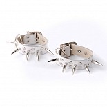 <strong>Наручники кожаные белые с шипами и заклепками 3056-3</strong> <br />
Изготовлены из натуральной кожи. <div class="charTableblock"><div><span>Материал</span>: кожа</div><div><span>Цвет</span>: белый</div><div><span>Производитель</span>: Sitabella, Россия</div></div> Наручники кожаные белые с шипами и заклепками 3056-3 
Изготовлены из натуральной кожи.