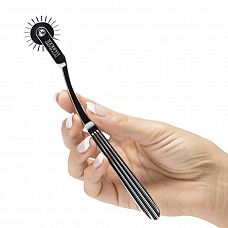 <strong>Колесо Вартенберга Fifty Shades Darker - Adrenaline Spikes Metal Pinwheel </strong> <br />
Аксессуар из коллекции «На 50 оттенков темнее».<div class="charTableblock"> </div> Колесо Вартенберга Fifty Shades Darker - Adrenaline Spikes Metal Pinwheel
Аксессуар из коллекции «На 50 оттенков темнее».