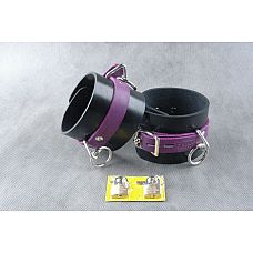 <strong>Чёрно-фиолетовые не подшитые наножники</strong> <br />
Наножники не подшитые, с двумя равносторонними D-треугольниками, без соединительной фиксации.<div class="charTableblock"><div><span>Материал</span>: кожа</div><div><span>Производитель</span>: Beastly, Россия</div></div> Чёрно-фиолетовые не подшитые наножники 
Наножники не подшитые, с двумя равносторонними D-треугольниками, без соединительной фиксации.