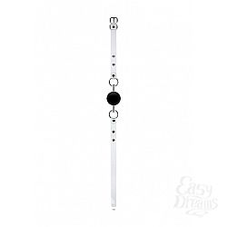 Кляп-шар на белых ремешках Black and White  Кляп-шар на белых ремешках Black and White