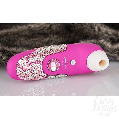  3     Womanizer Crystal Dreams