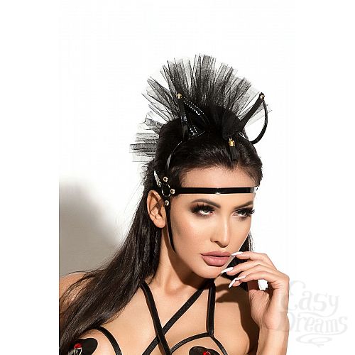  1:     Queen of hearts Allure
