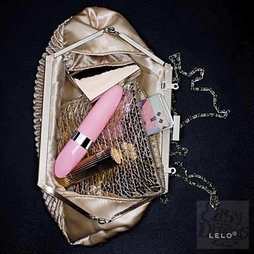  1:   Mia    USB (LELO), 11 , -