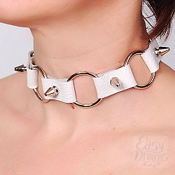Кожаный белый ошейник с кольцами и шипами  Кожаный белый ошейник с кольцами и шипами